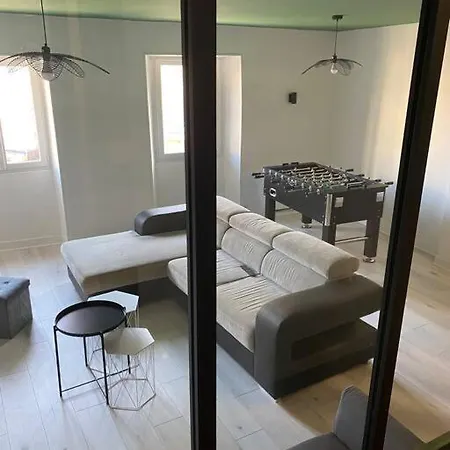 Gite De Tom Et Mag Classe 3 * Clevacances * Pontgibaud