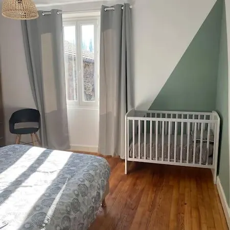 Gite De Tom Et Mag Classe 3 * Clevacances * Pontgibaud